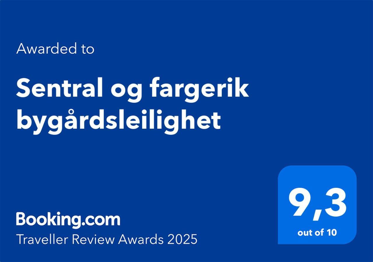 Sentral Og Fargerik Bygardsleilighet Halden Eksteriør billede
